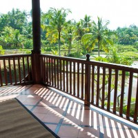 Master bedroom/ upstairs balcony